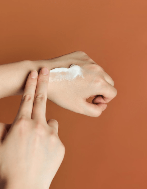 Krem do twarzy nawilżający SKIN1004 Madagascar Centella Probio-Cica 15 ml